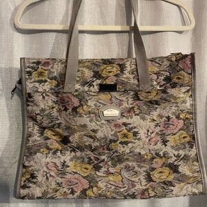 Traveling soon? GLORIA VANDERBILT Elegant Gray and Pink Floral Tote Bag